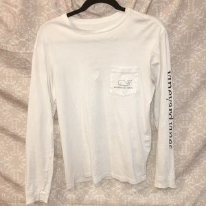 vineyards vines t-shirt